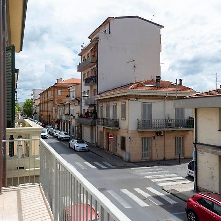 La Suite 2 Ondina Viareggio 200M From Sea - Happy Rentals Экстерьер фото